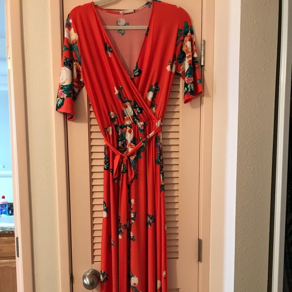 Floral maxi dress - Picture 2 of 4